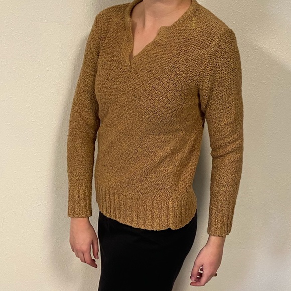 Liz Claiborne Company Tan V-neck Sweater - Picture 2 of 8